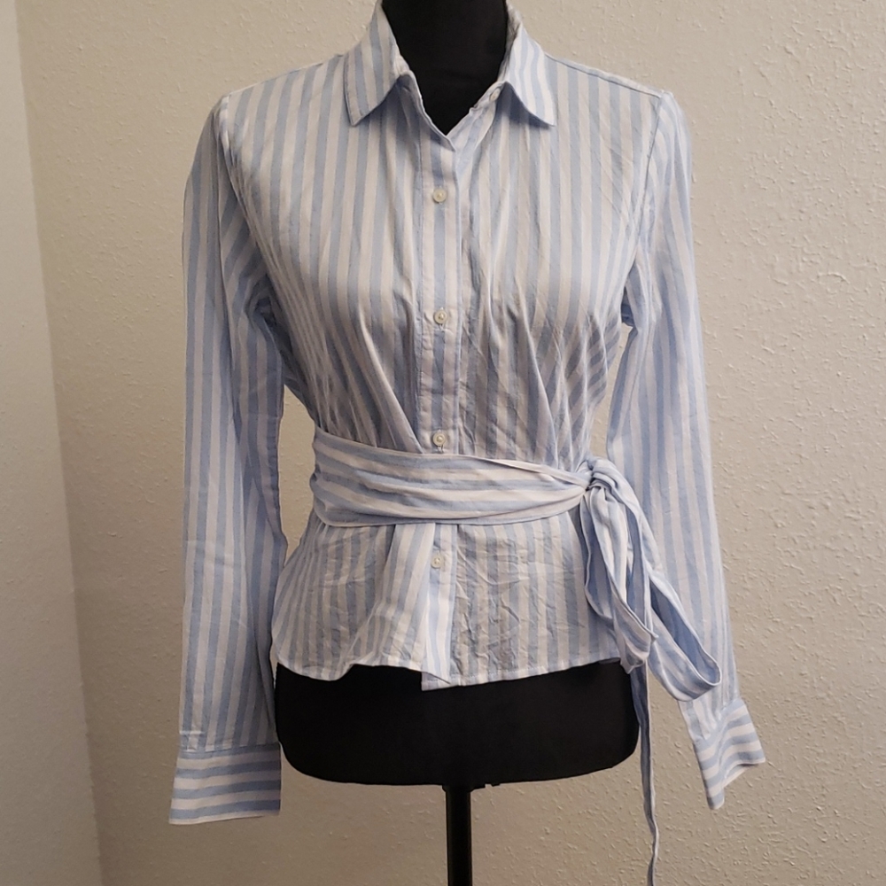 Gap Button Down Blouse Like New - image 2